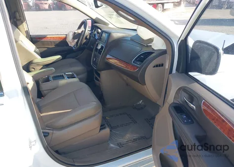 2015 Chrysler Town & Country Touring из США, поврежденный, VIN 2C4RC1BG1FR545041